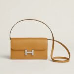 Constance To Go wallet                                          Color Biscuit